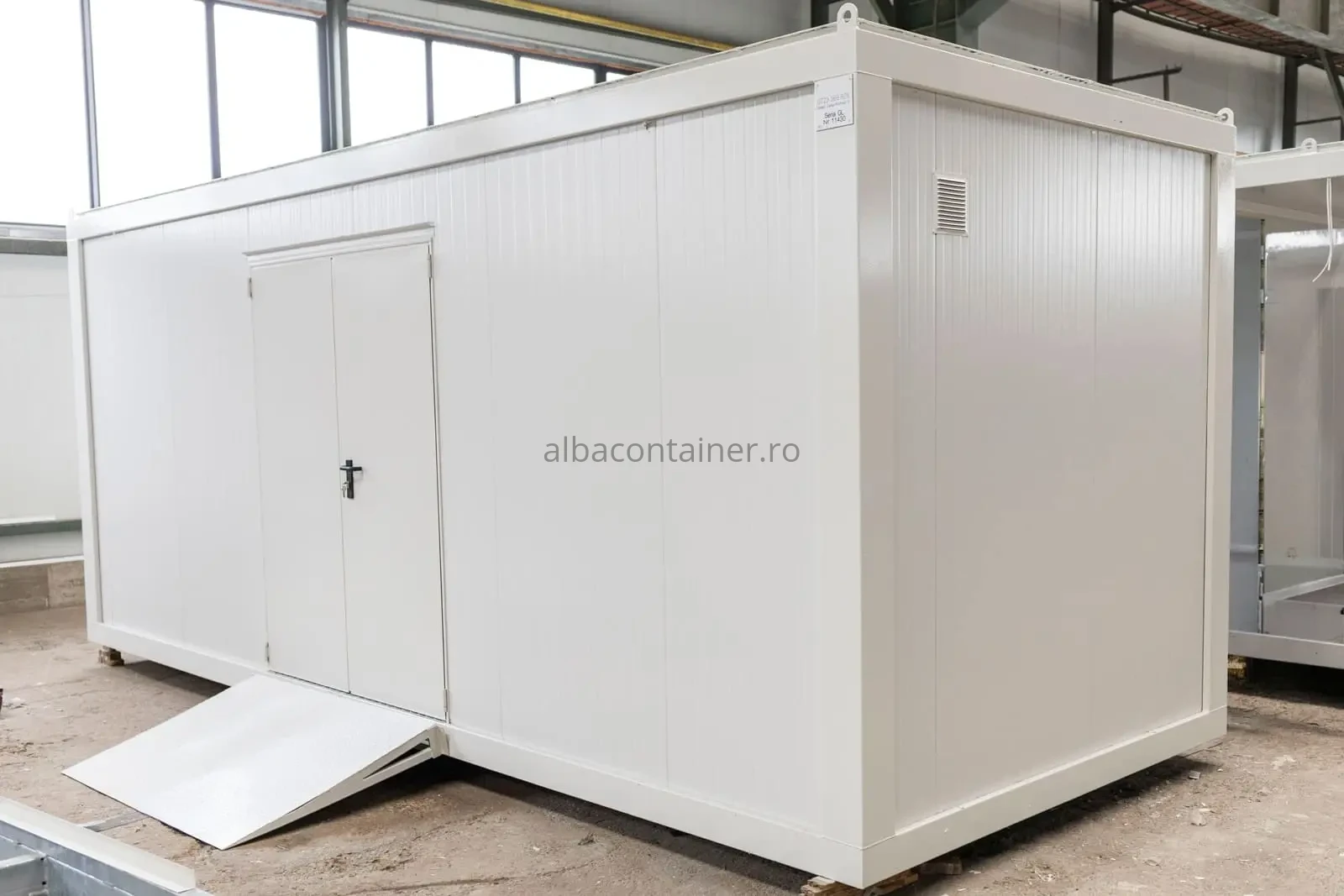 container depozitare rampa acces